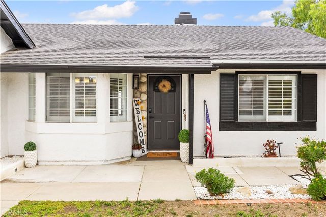 42370 Cosmic, Temecula, CA 92592