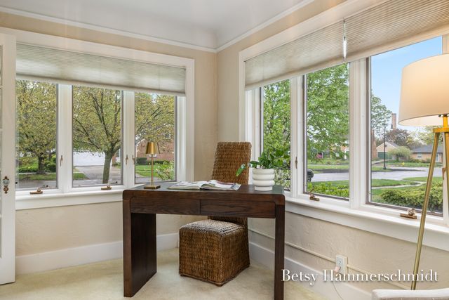 417 Cheshire Drive NE, Grand Rapids, MI 49505