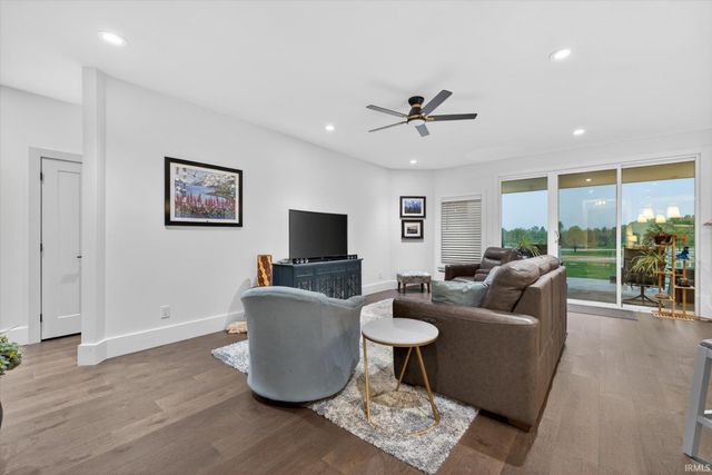 810 Spyglass Hill Drive, Bedford, IN 47421