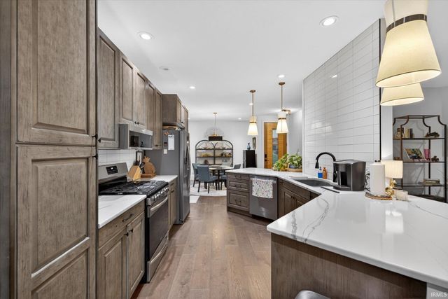 810 Spyglass Hill Drive, Bedford, IN 47421