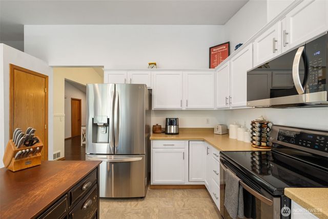 9193 SE Willock Road, Olalla, WA 98359