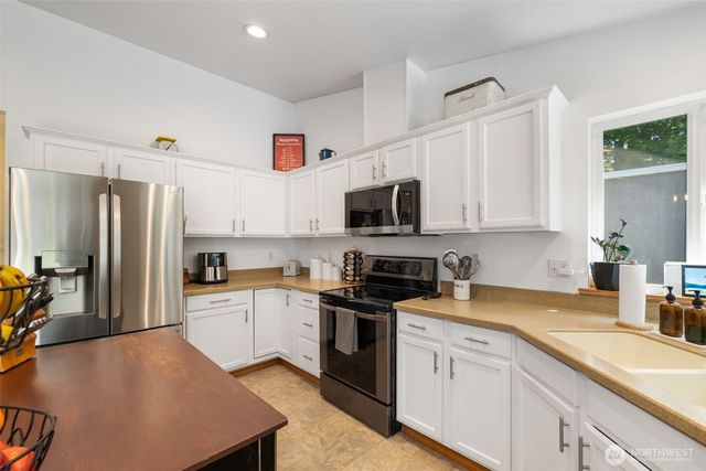 9193 SE Willock Road, Olalla, WA 98359