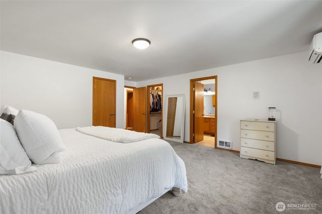 9193 SE Willock Road, Olalla, WA 98359