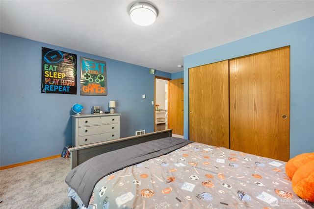9193 SE Willock Road, Olalla, WA 98359