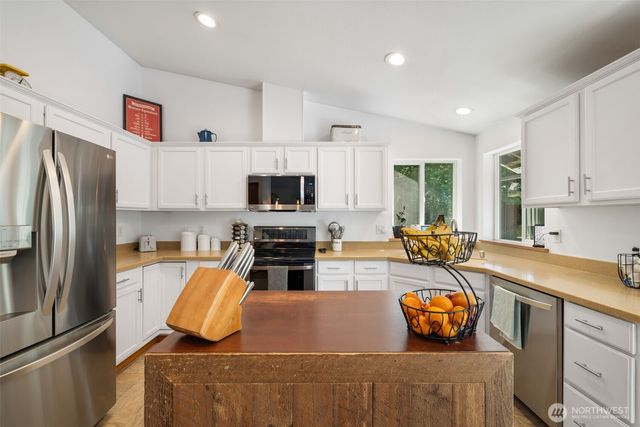 9193 SE Willock Road, Olalla, WA 98359