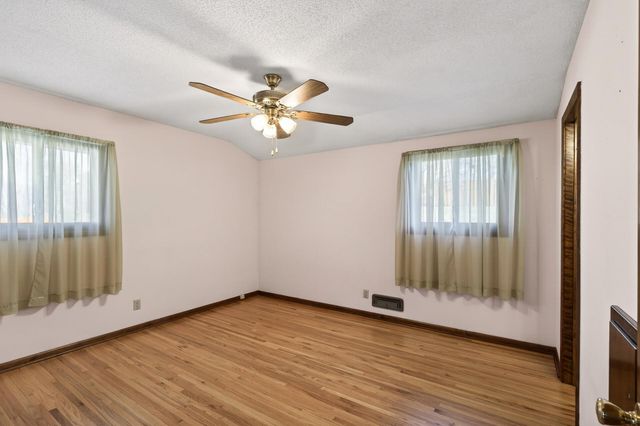 242 Mission Circle, Bloomington, MN 55420