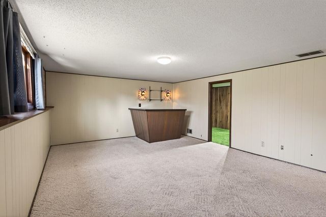 242 Mission Circle, Bloomington, MN 55420