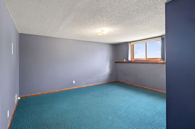 242 Mission Circle, Bloomington, MN 55420