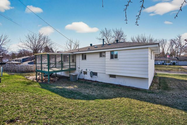 242 Mission Circle, Bloomington, MN 55420