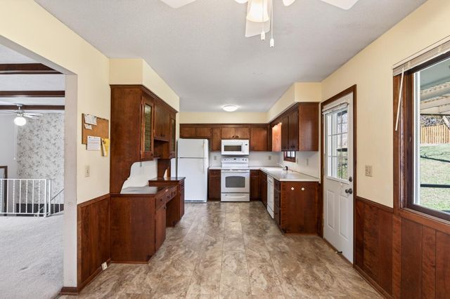 242 Mission Circle, Bloomington, MN 55420