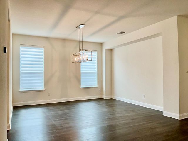 1008 Brenham LN, Leander, TX 78641