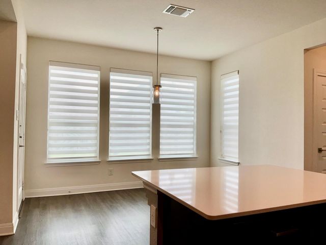 1008 Brenham LN, Leander, TX 78641