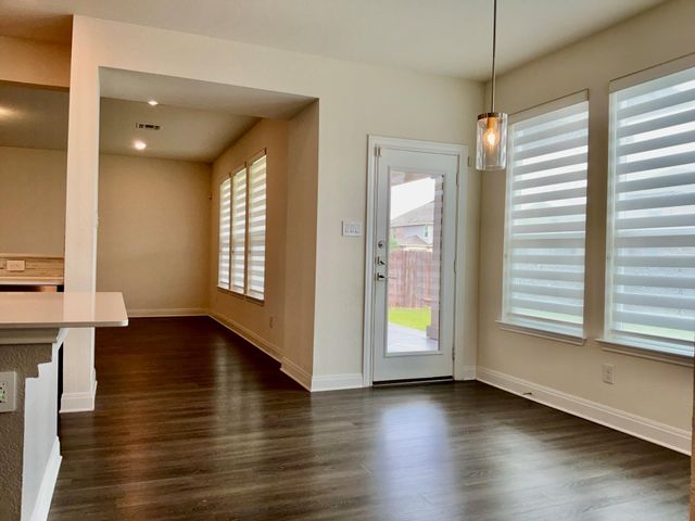 1008 Brenham LN, Leander, TX 78641