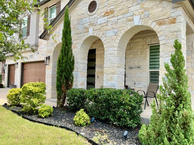 1008 Brenham LN, Leander, TX 78641