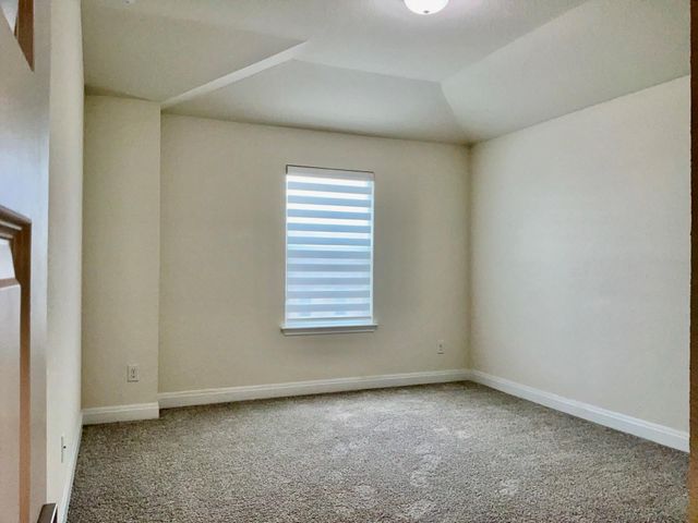 1008 Brenham LN, Leander, TX 78641
