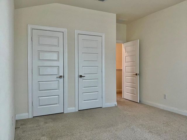 1008 Brenham LN, Leander, TX 78641