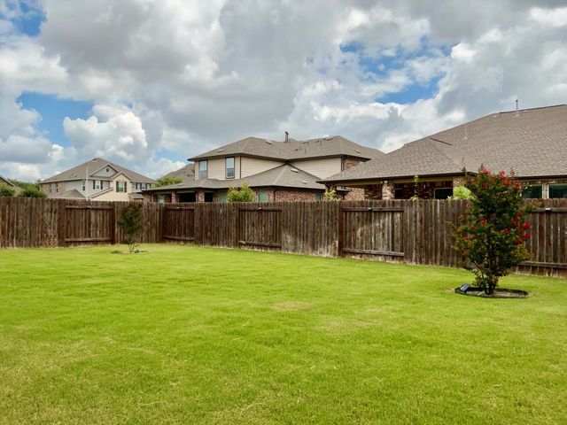 1008 Brenham LN, Leander, TX 78641