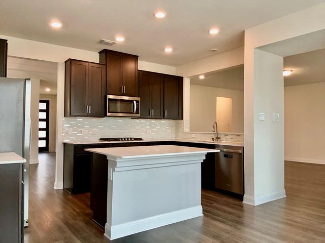 1008 Brenham LN, Leander, TX 78641