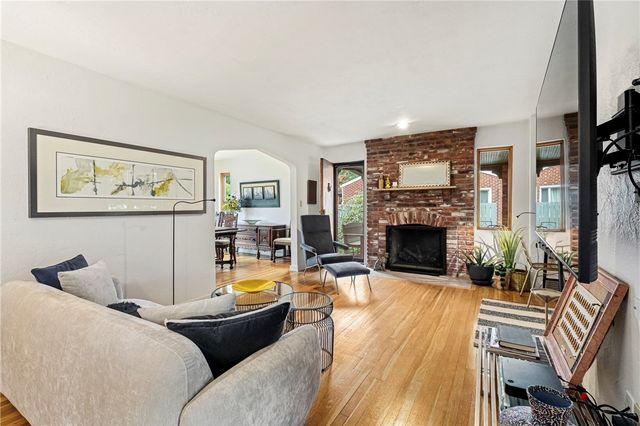 1912 Mount Royal Blvd, Shaler, PA 15116