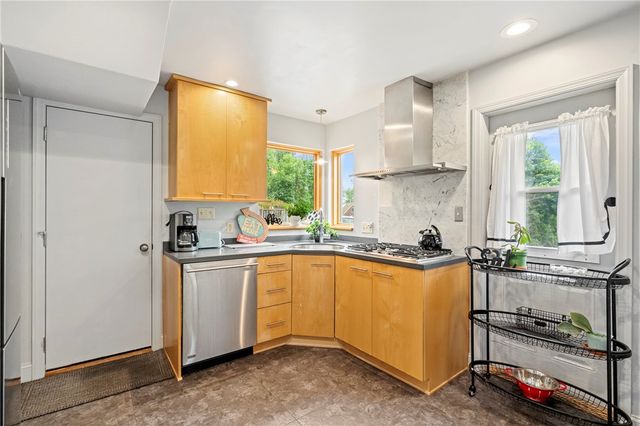 1912 Mount Royal Blvd, Shaler, PA 15116