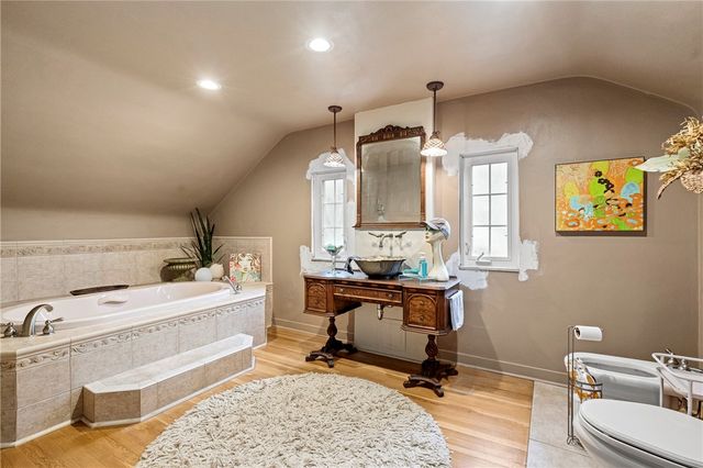 1912 Mount Royal Blvd, Shaler, PA 15116