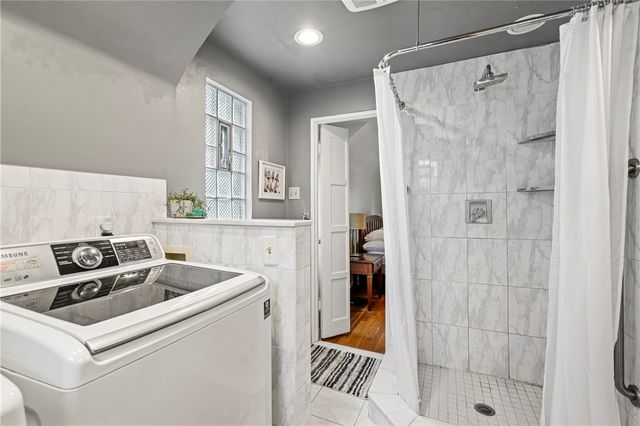 1912 Mount Royal Blvd, Shaler, PA 15116