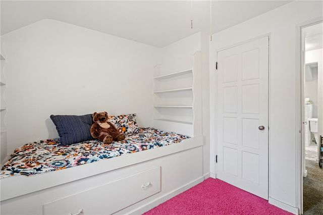 1912 Mount Royal Blvd, Shaler, PA 15116