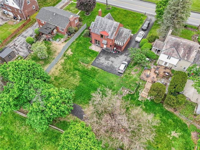 1912 Mount Royal Blvd, Shaler, PA 15116