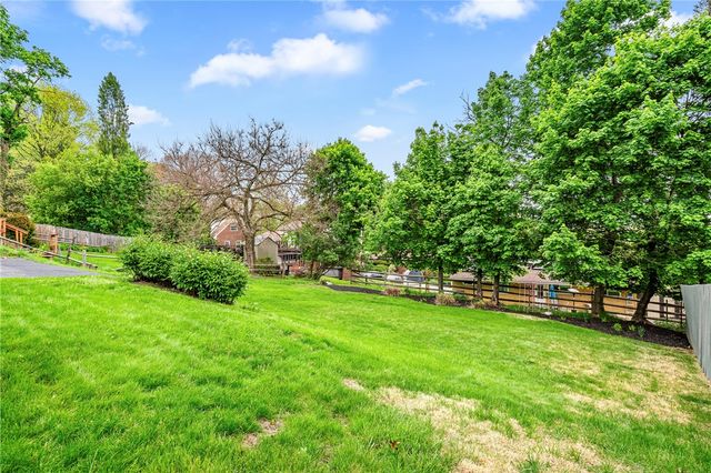 1912 Mount Royal Blvd, Shaler, PA 15116