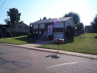 904 Donegal Drive W, Follansbee, WV 26037