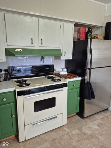 200 N Clay Street, Edinburgh, IN 46124