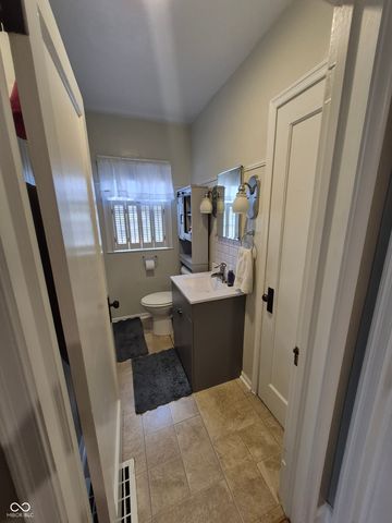 200 N Clay Street, Edinburgh, IN 46124