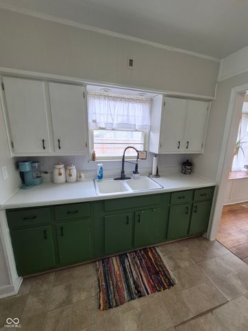 200 N Clay Street, Edinburgh, IN 46124