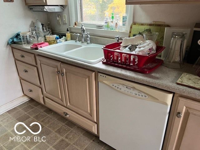 951 E Southern Avenue, Indianapolis, IN 46203