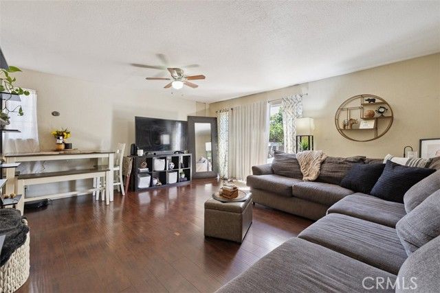 2010 Camino Del Sol, Oxnard, CA 93030