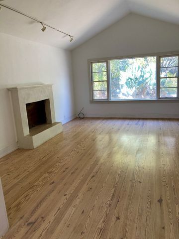 1105 W San Antonio St, Marfa, TX 79843