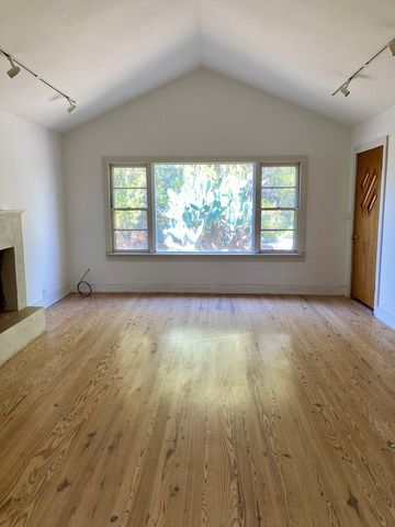 1105 W San Antonio St, Marfa, TX 79843