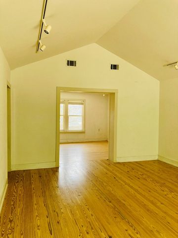 1105 W San Antonio St, Marfa, TX 79843