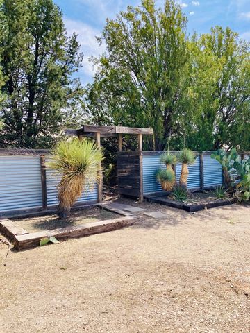 1105 W San Antonio St, Marfa, TX 79843