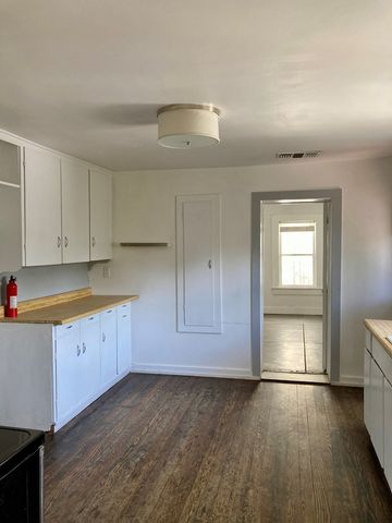 1105 W San Antonio St, Marfa, TX 79843