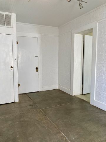 1105 W San Antonio St, Marfa, TX 79843