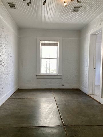 1105 W San Antonio St, Marfa, TX 79843