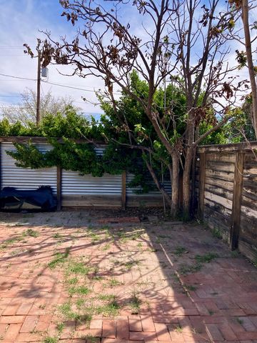 1105 W San Antonio St, Marfa, TX 79843