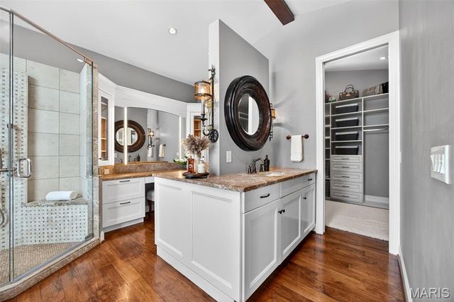 9 Woodview Drive, Lake St Louis, MO 63367