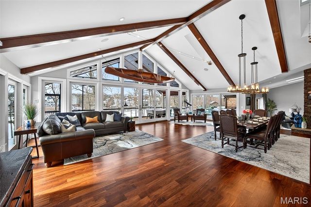 9 Woodview Drive, Lake St Louis, MO 63367