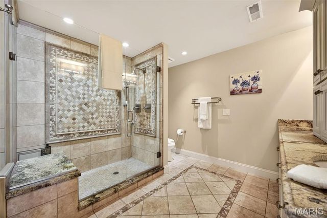 9 Woodview Drive, Lake St Louis, MO 63367