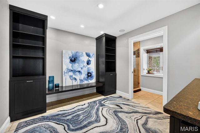 9 Woodview Drive, Lake St Louis, MO 63367