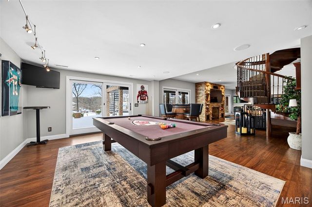 9 Woodview Drive, Lake St Louis, MO 63367