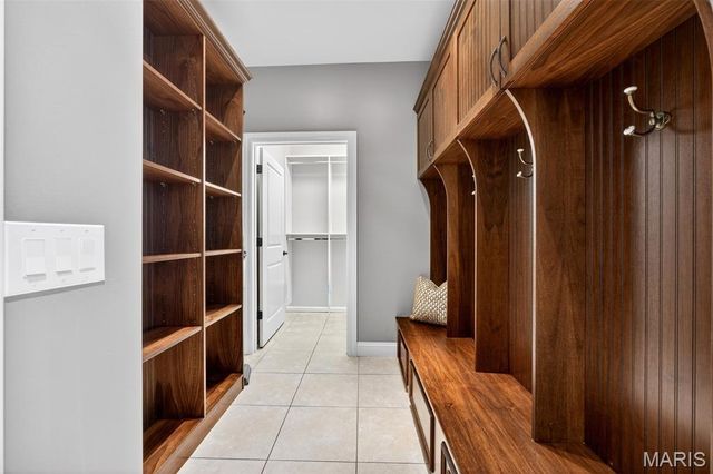 9 Woodview Drive, Lake St Louis, MO 63367