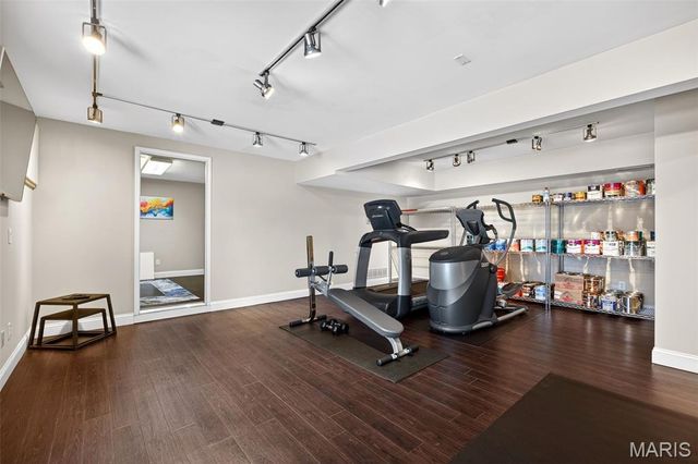 9 Woodview Drive, Lake St Louis, MO 63367